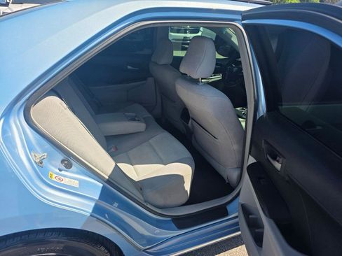 Used 2014 Toyota Camry LE image 11