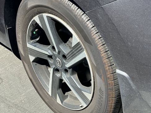 Used 2025 Nissan Sentra SV w/ All-Weather Package image 4