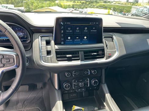 Used 2022 Chevrolet Suburban Z71 w/ Luxury Package AWD/4WD image 22