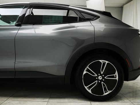 Used 2021 Ford Mustang Mach-E Select w/ Comfort/Appearance Package image 11