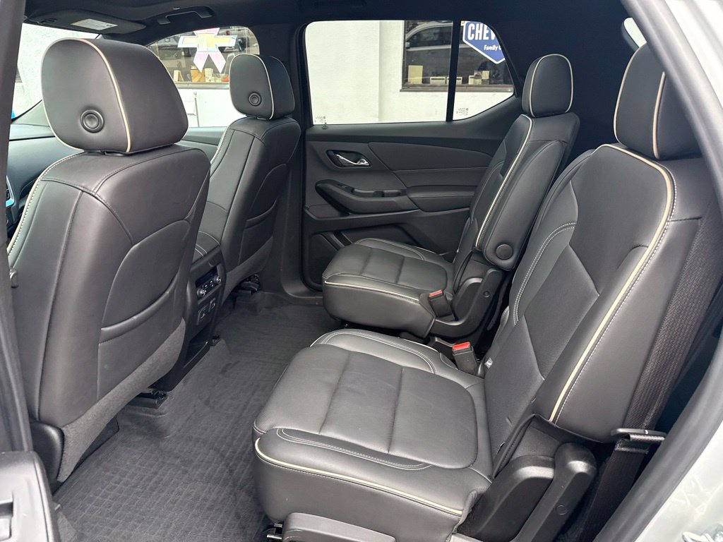 Used 2022 Chevrolet Traverse Premier w/ LPO, Floor Liner Package AWD/4WD image 34