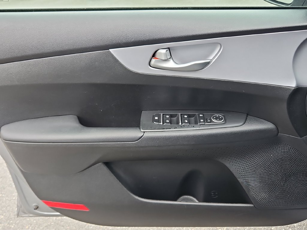 Used 2024 Kia Forte LXS FWD image 23