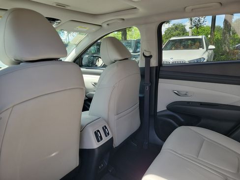 Used 2025 Hyundai Tucson SEL FWD image 9