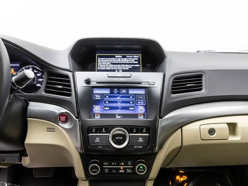 Used 2018 Acura ILX w/ Premium Package image 10