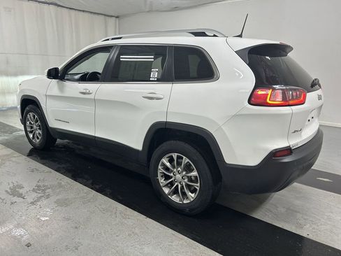 Used 2019 Jeep Cherokee Latitude Plus AWD/4WD image 7