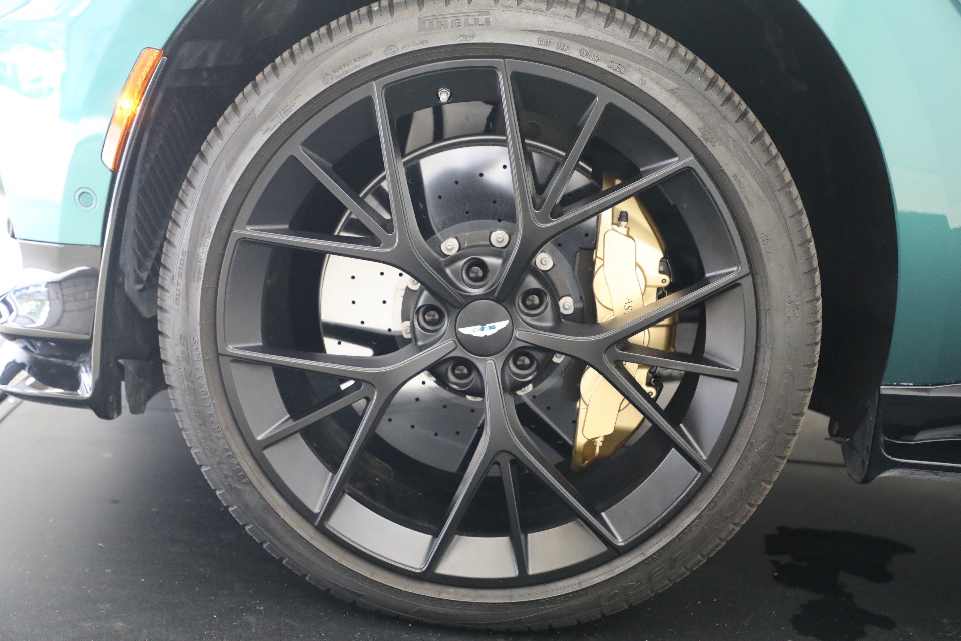 Used 2025 Aston Martin DBX 707 AWD/4WD image 17