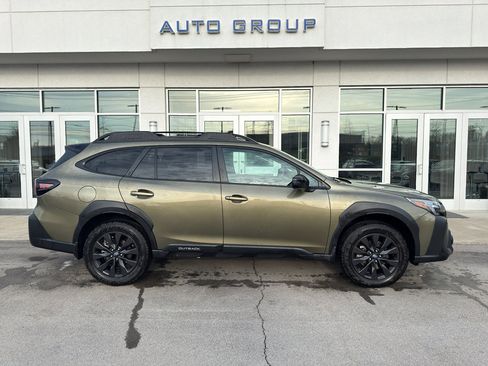 Used 2025 Subaru Outback Onyx Edition w/ Popular Package #2 image 2