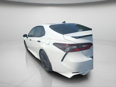 Used 2021 Toyota Camry SE AWD/4WD image 12