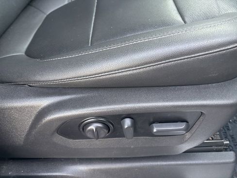 Used 2021 Chevrolet Silverado 1500 LTZ image 24