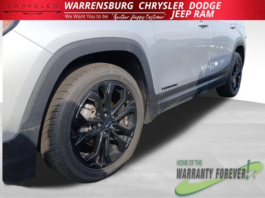 Used 2021 GMC Terrain SLE w/ Driver Convenience Package FWD image 10