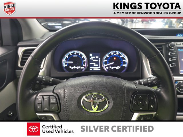 Certified 2018 Toyota Highlander Plus AWD/4WD image 15