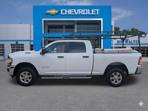 Used 2023 RAM 2500 Big Horn w/ Level 1 Equipment Group AWD/4WD image 2