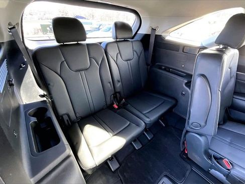 Used 2023 Kia Sorento SX image 27