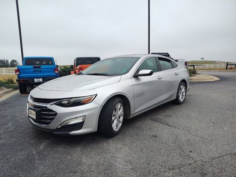 Used 2022 Chevrolet Malibu LT image 4