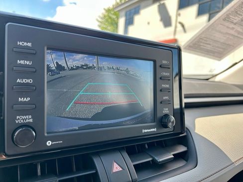 Certified 2022 Toyota RAV4 XLE w/ XLE Grade Weather Package AWD/4WD image 23