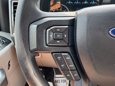 Used 2017 Ford F150 XLT AWD/4WD image 14