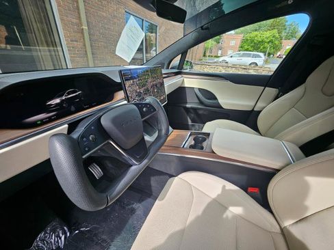 Used 2023 Tesla Model X AWD/4WD image 37