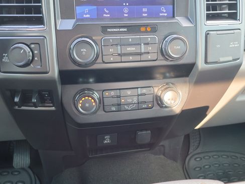 Certified 2020 Ford F250 XLT w/ Tremor Off-Road Package image 24