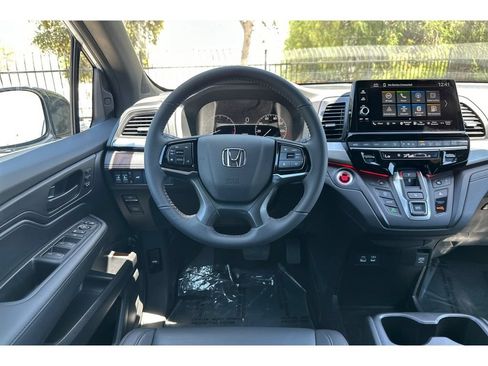 Used 2026 Honda Odyssey Sport-L image 16