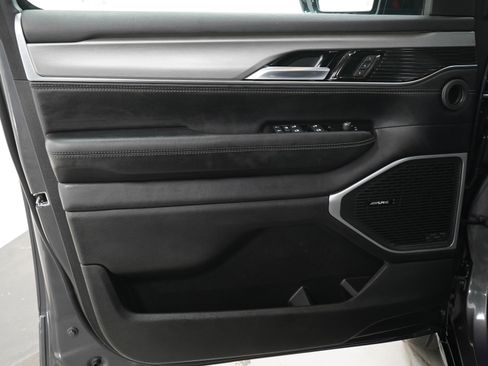 Used 2024 Jeep Wagoneer Series II image 25