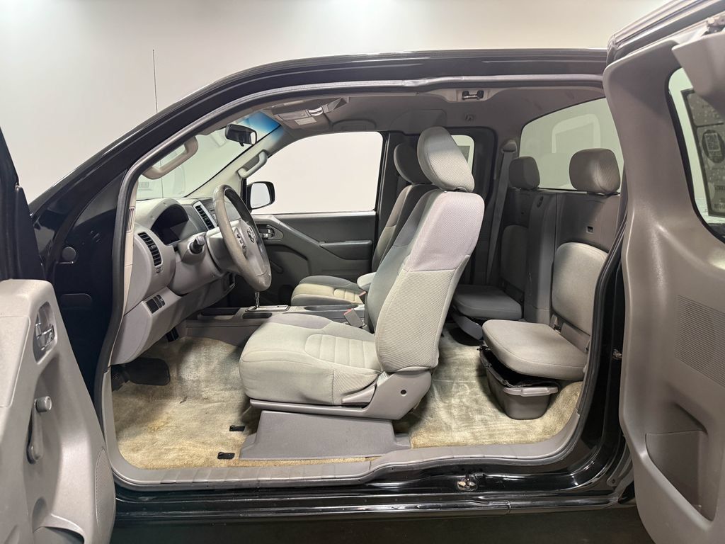 Used 2015 Nissan Frontier S RWD image 49