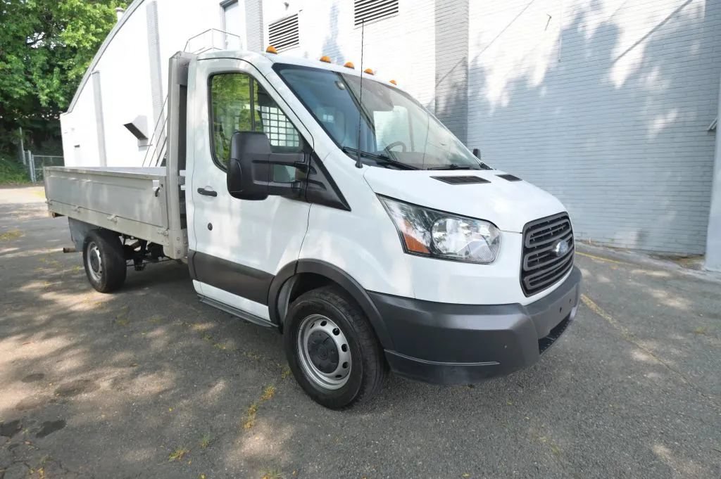 Used 2018 Ford Transit 250 138 RWD image 7