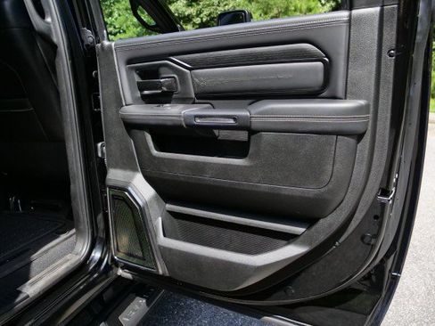 Used 2024 RAM 3500 Limited AWD/4WD image 32