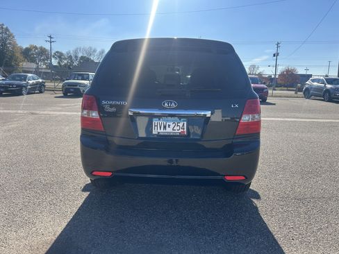 Used 2008 Kia Sorento LX w/ Sport Pkg image 6