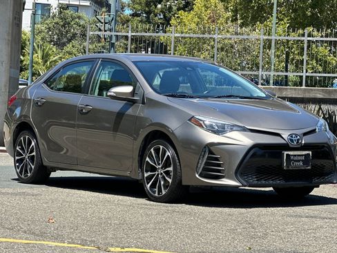 Used 2019 Toyota Corolla SE FWD image 6