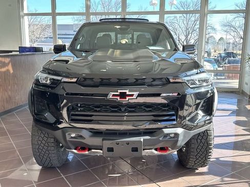 Used 2025 Chevrolet Colorado ZR2 w/ Technology Package image 27