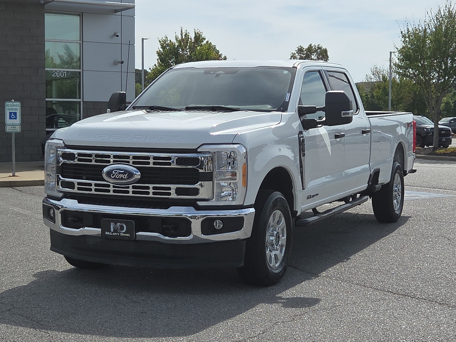 Used 2023 Ford F250 XLT w/ FX4 Off-Road Package AWD/4WD image 2
