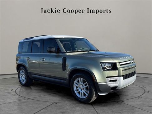 Used 2025 Land Rover Defender 110 S image 7