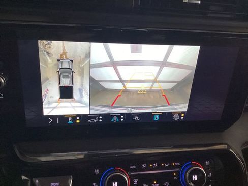 Used 2023 GMC Sierra 1500 AT4 w/ AT4 Premium Package image 4