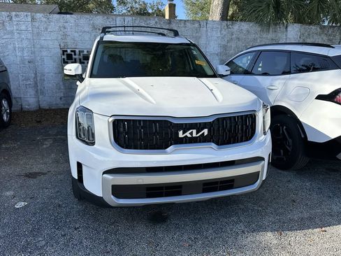 Certified 2025 Kia Telluride EX FWD image 6