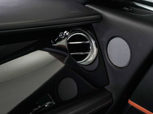 Used 2020 Rolls-Royce Dawn image 39