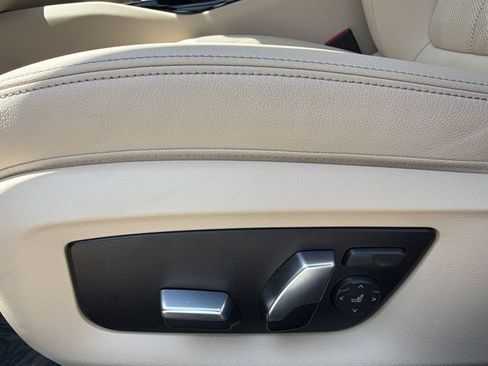 Used 2023 BMW 530i w/ Convenience Package RWD image 15