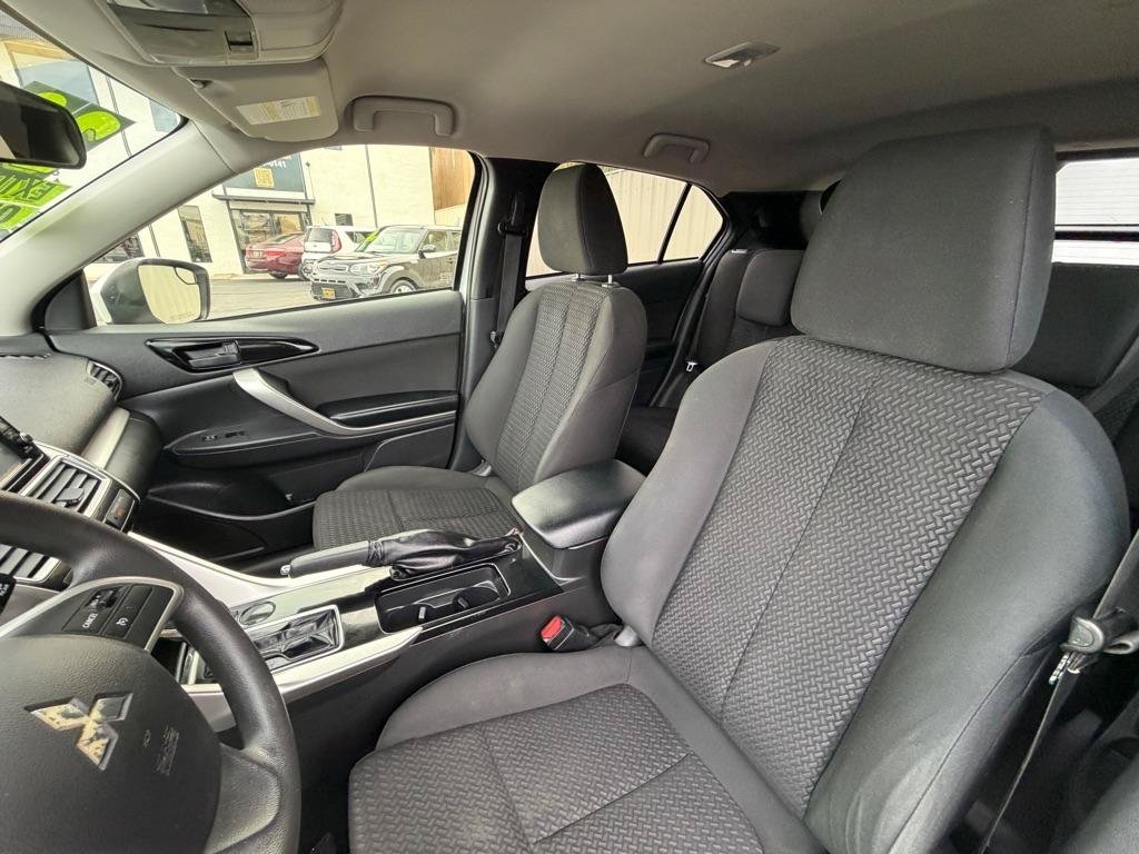 Used 2020 Mitsubishi Eclipse Cross ES FWD image 25