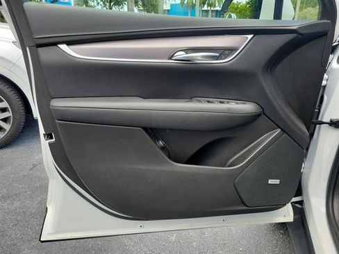 Certified 2022 Cadillac XT5 Luxury FWD image 31