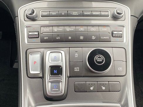 Certified 2023 Hyundai Santa Fe SEL w/ Premium Package image 18