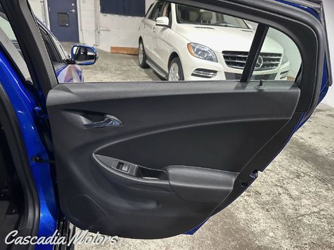 Used 2017 Chevrolet Volt Premier image 27