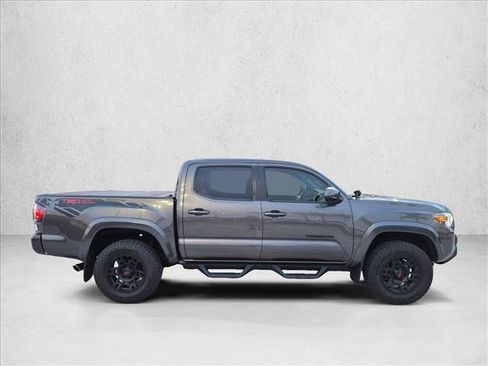 Used 2019 Toyota Tacoma SR5 RWD image 4