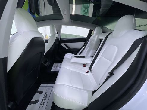 Used 2020 Tesla Model 3 Standard Range Plus image 26