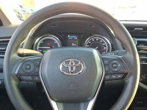 Certified 2020 Toyota Camry LE image 18
