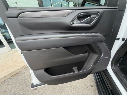 Used 2023 GMC Yukon XL AT4 w/ AT4 Premium Package image 14