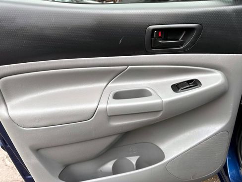 Used 2015 Toyota Tacoma 4x4 Double Cab w/ TRD Off-Road Package image 9