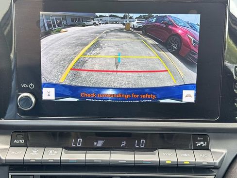 Used 2025 Toyota Camry LE FWD image 31