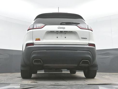 Used 2019 Jeep Cherokee Latitude w/ Popular Appearance Group FWD image 32