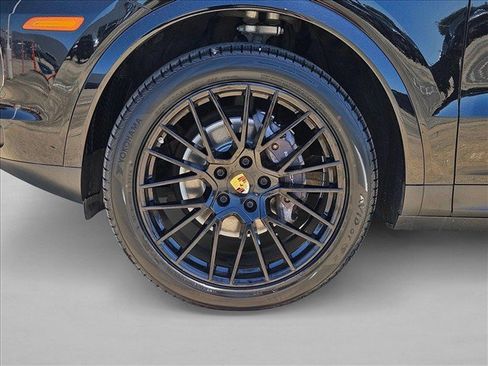 Used 2019 Porsche Cayenne AWD/4WD image 22