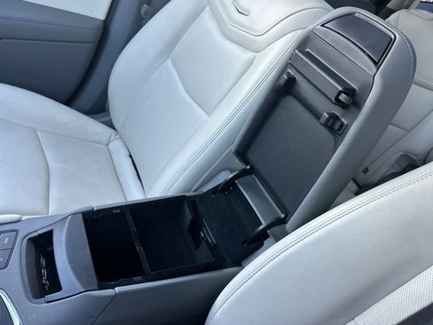 Certified 2025 Cadillac XT6 Premium Luxury image 34