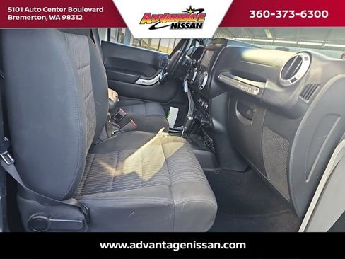 Used 2012 Jeep Wrangler Unlimited Sahara w/ Dual Top Group image 17